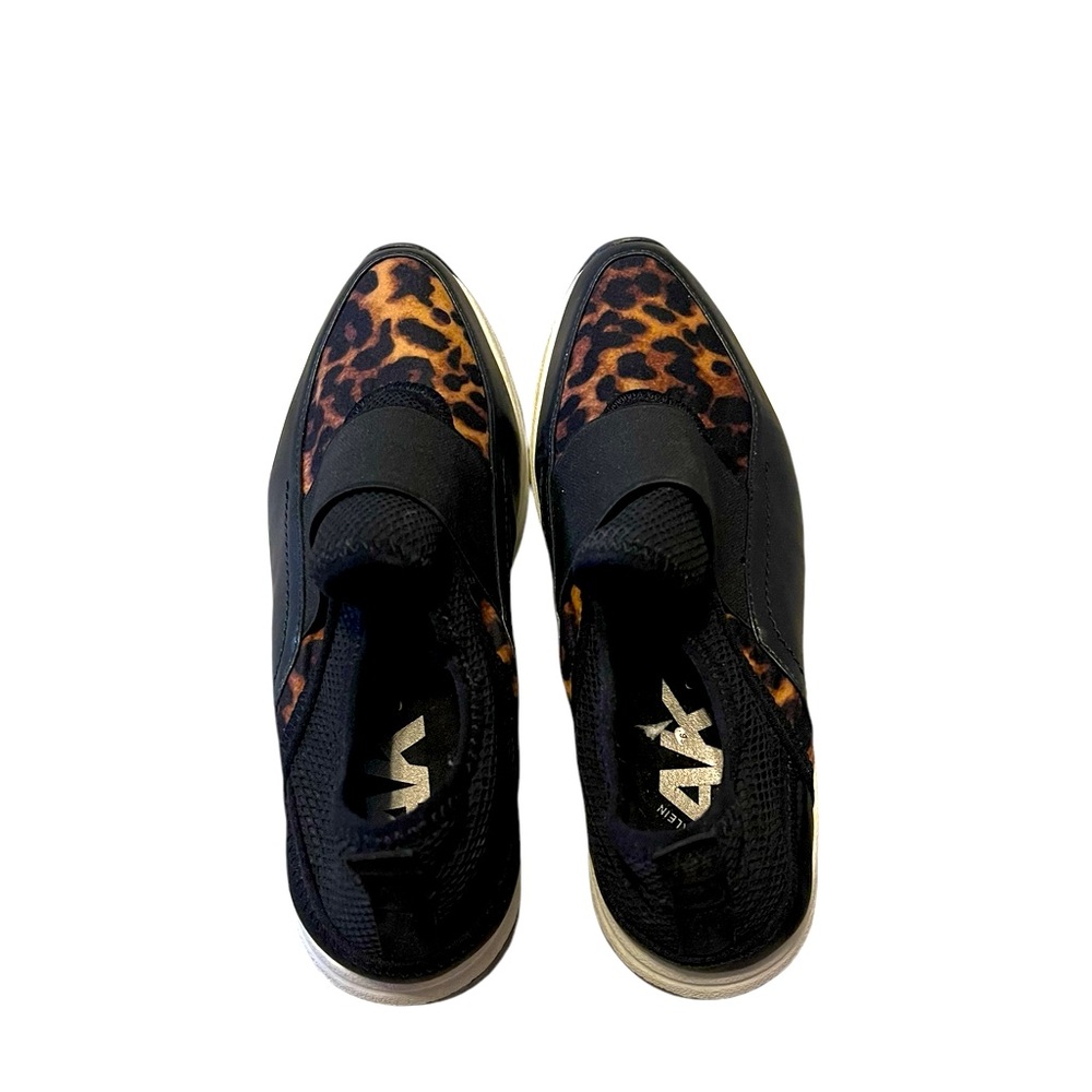 💜ANNE KLEIN Leopard Print Slip-On Sneakers
